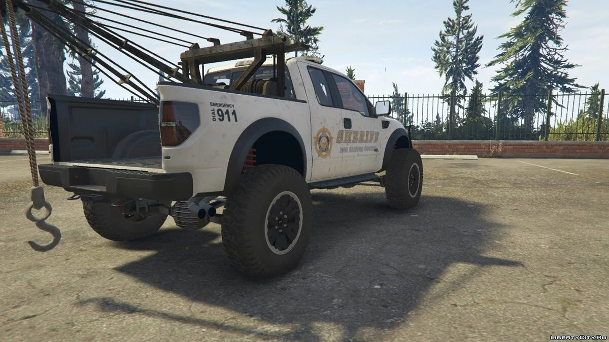 Police Raptor Lifted Towtruck 0.2 / GTA 5