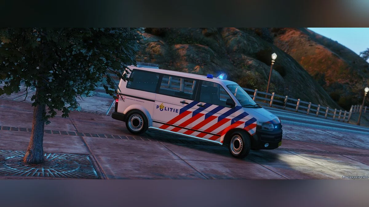 Volkswagen T5 Dutch Police [ELS] 0.1 [BETA] / GTA 5