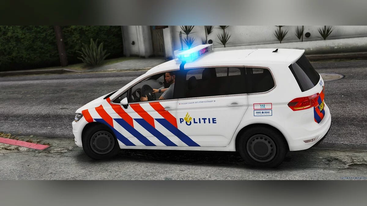 Volkswagen Touran Dutch Police [ELS] 0.2 [BETA] / GTA 5