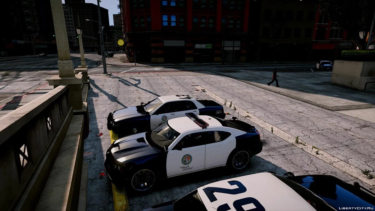 Dodge Charger SRT8 Police [Replace | Interior] 1.2 / GTA 5