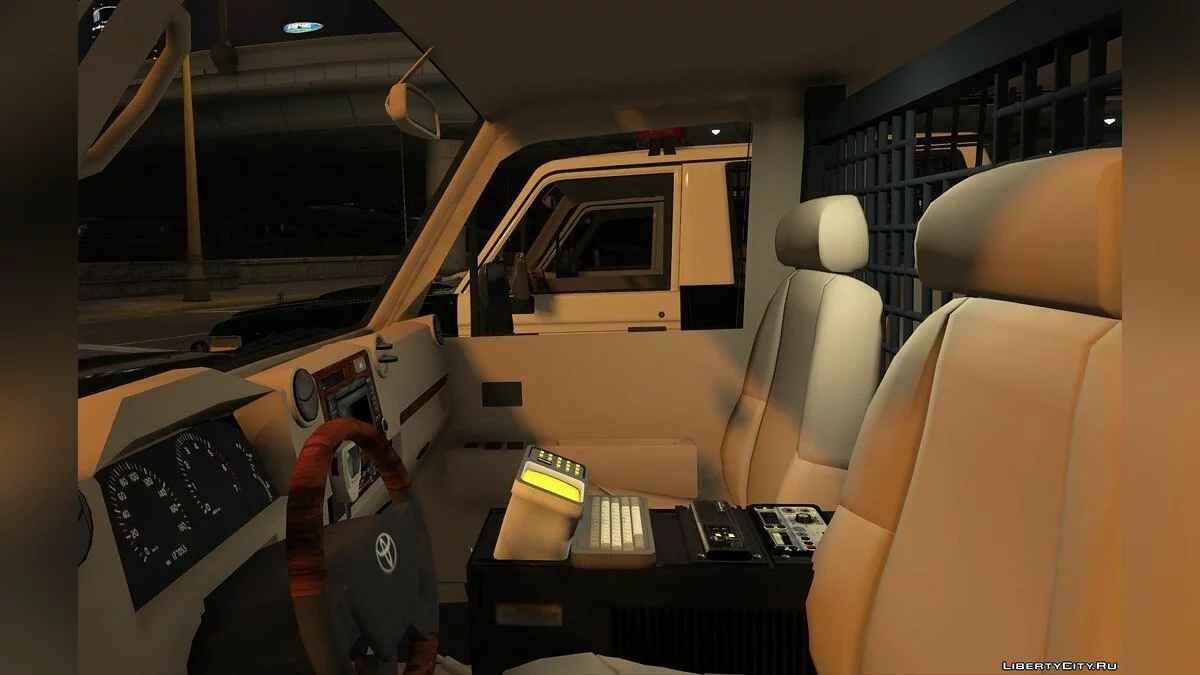 Toyota Land Cruiser Machito Police 2014 [Replace | Livery | Extras] 0.8 / GTA 5