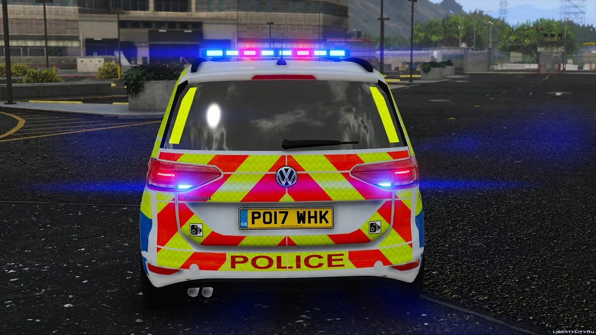 British Police Touran [Replace | ELS] V1 / GTA 5