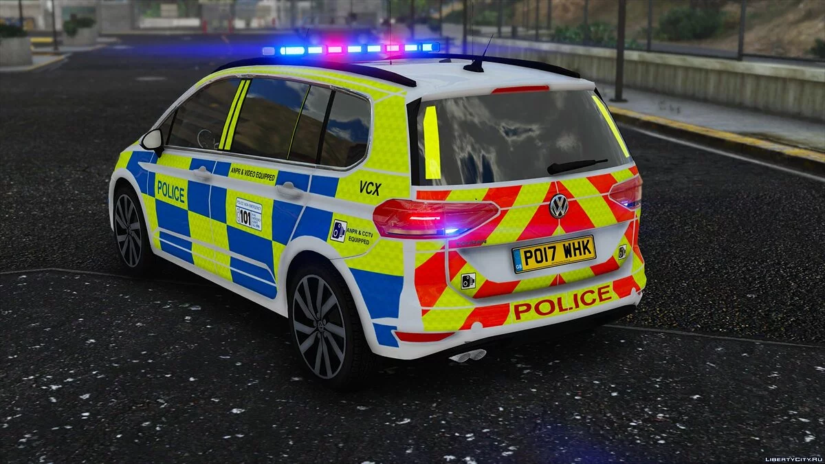 British Police Touran [Replace | ELS] V1 / GTA 5