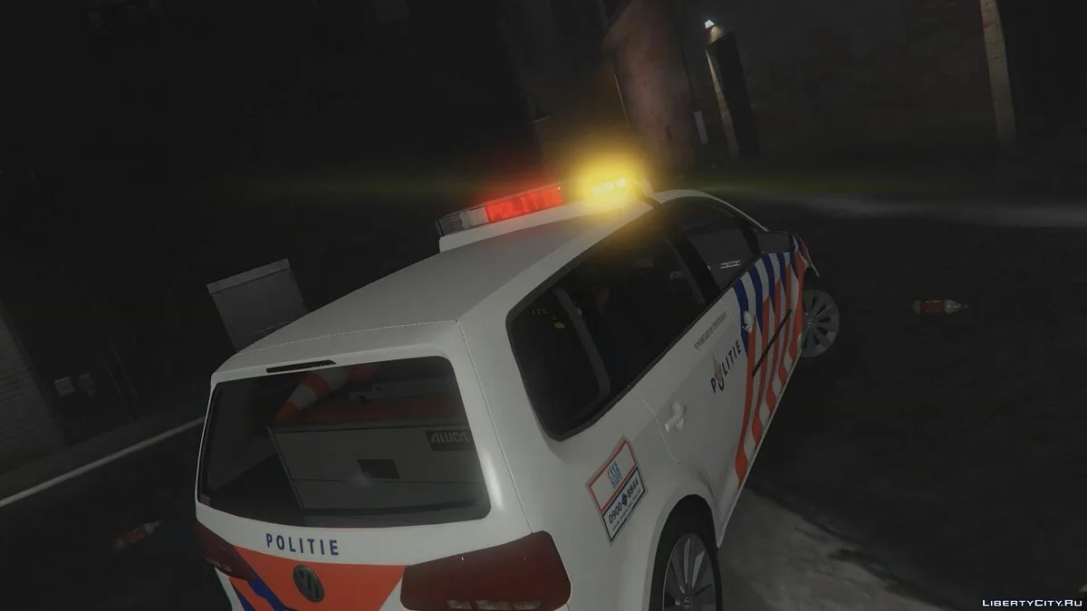 Dutch Police Touran 2011 - Nederlandse Politie Touran 2011 1.0 / GTA 5