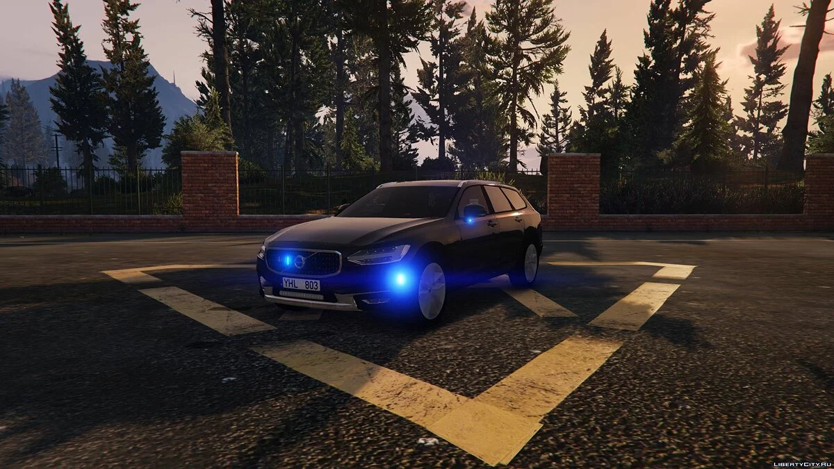 2017 Volvo V90 Cross Country  / GTA 5