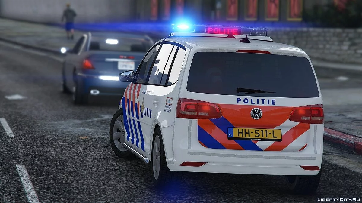 2010 Volkswagen Touran - Голландская полиция / GTA 5