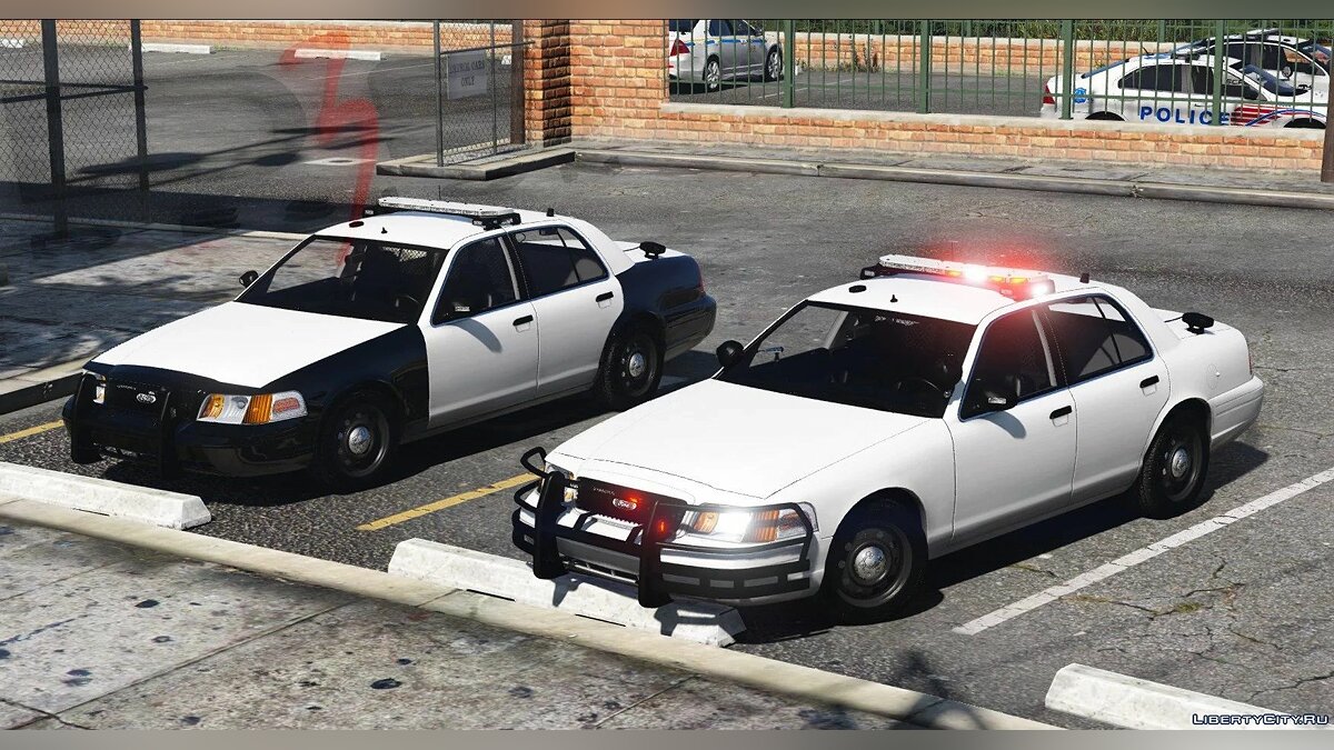 Скачать Ford Crown Victoria - Машина полиции для GTA 5