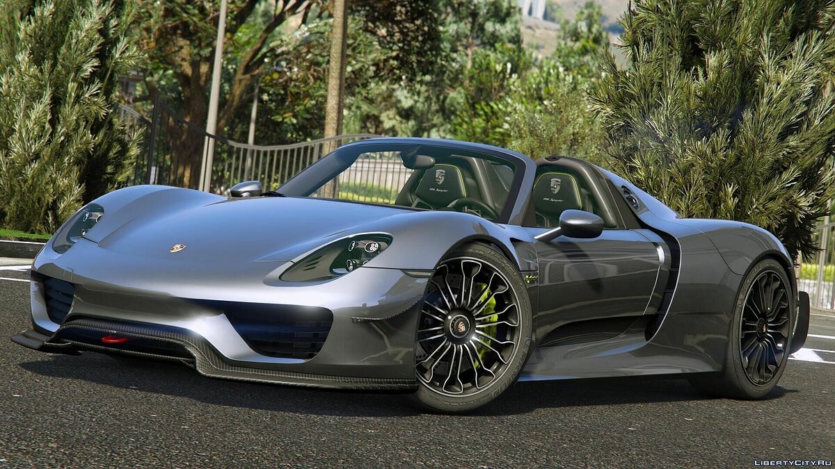 This Psychedelic 2015 Porsche 918 Weissach Spyder Is Up for Grabs