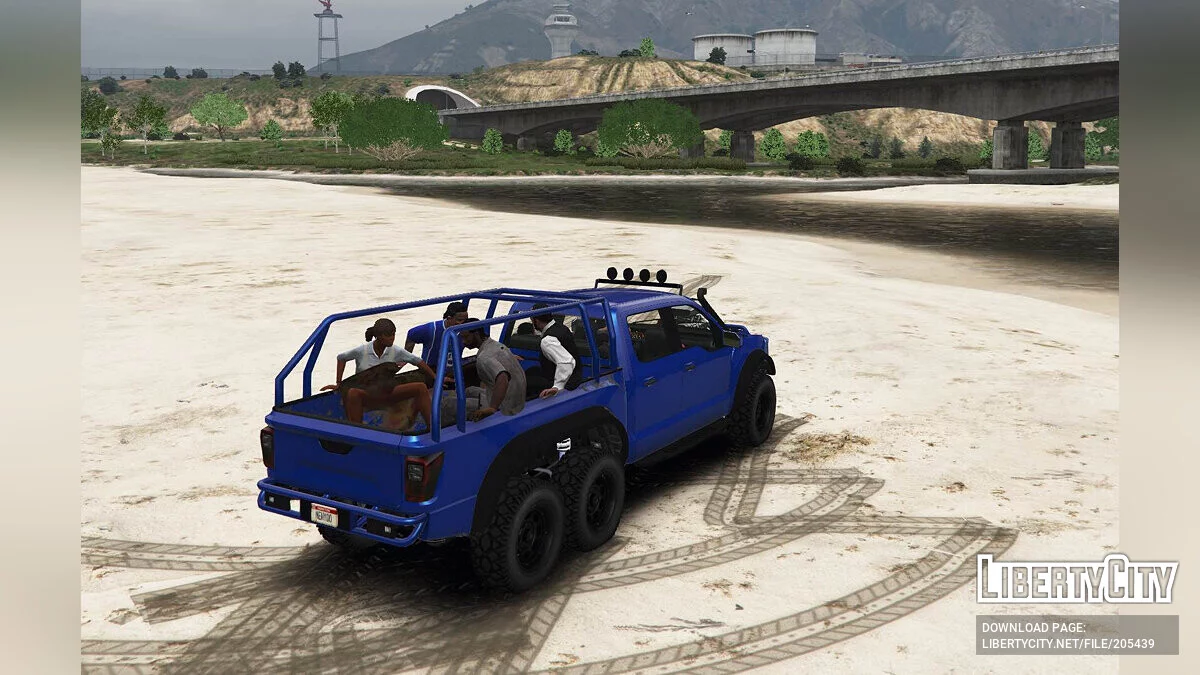 Caracara 6x6 no turret 8 seater [Add-On|FiveM] / GTA 5