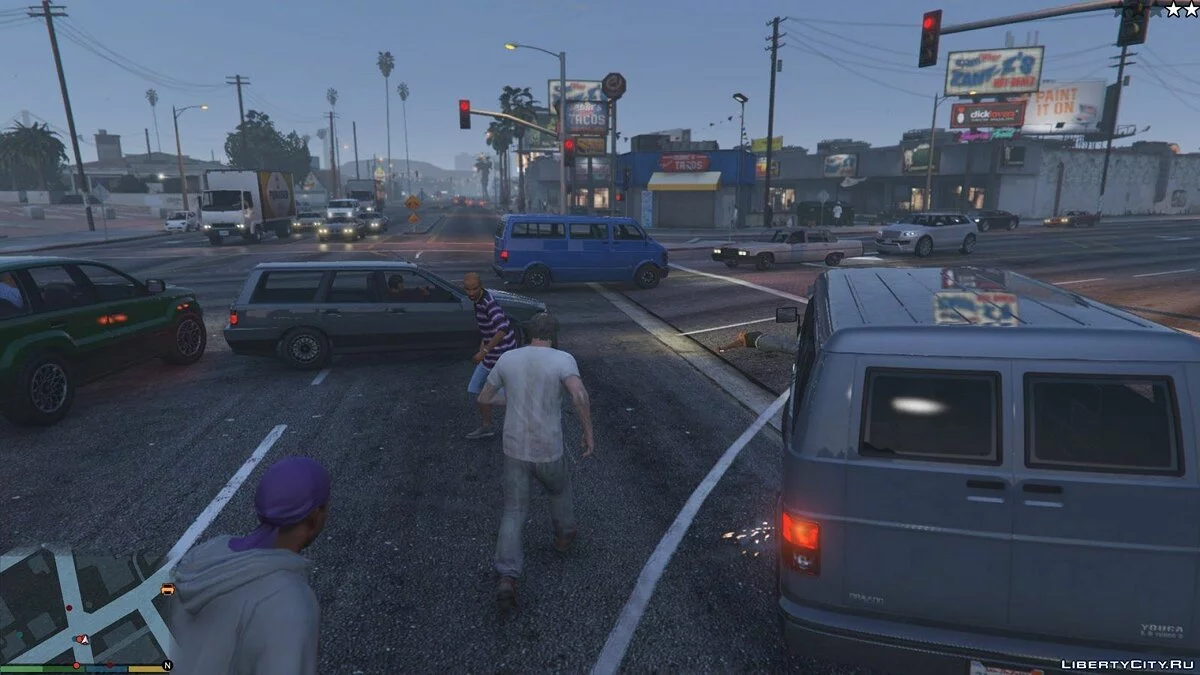 More pedestrians and traffic 1 / GTA 5