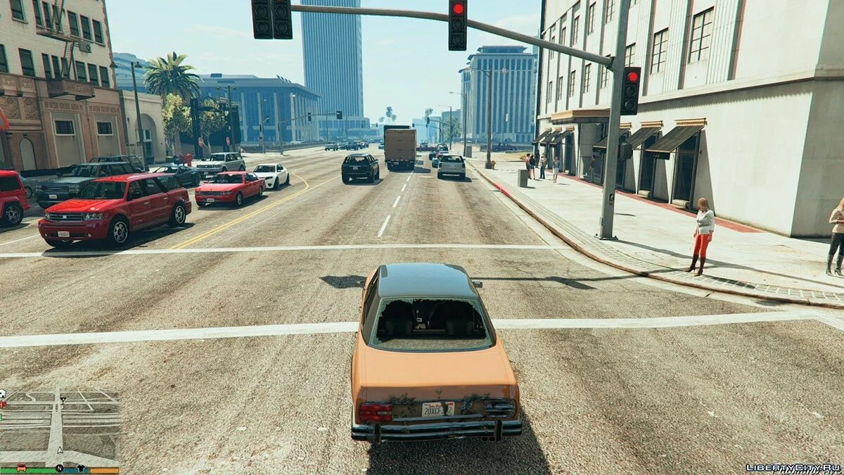 More pedestrians and traffic 1 / GTA 5