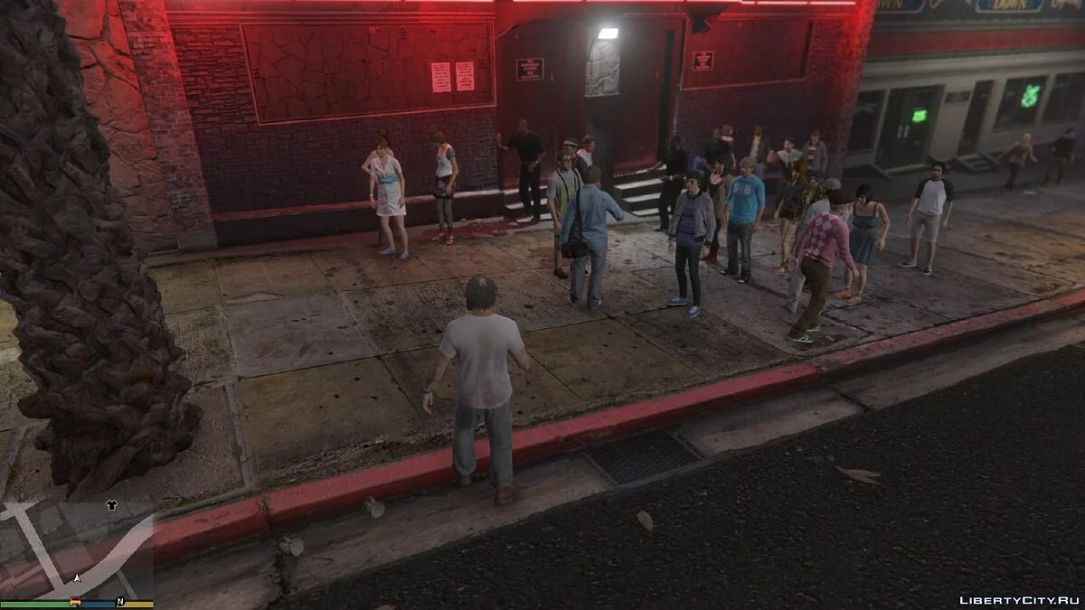 More pedestrians and traffic V4 / GTA 5
