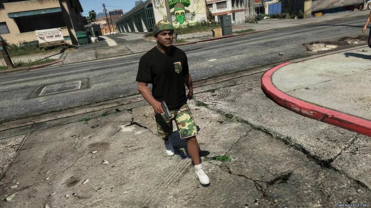 Камуфляжные шорты Nike + футболка с карманом + Du-rag / GTA 5