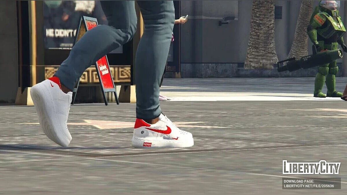 Shoes and Hoodie Mickey Mouse Supreme / GTA 5