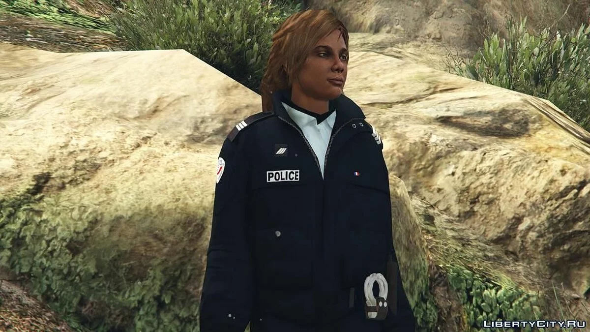 Новая полицейская форма для женских NPC / GTA 5