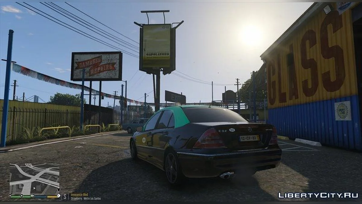 Portuguese Taxi Mercedes C32 / GTA 5