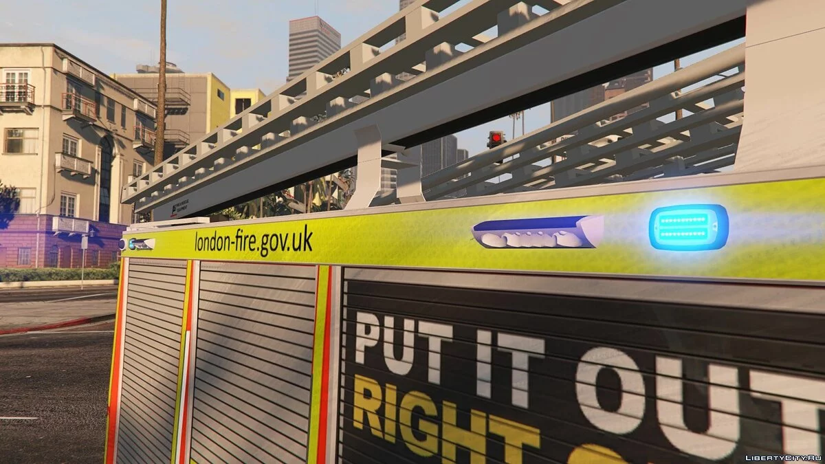 2017 London Fire Brigade Appliance [ELS] 1.0 / GTA 5