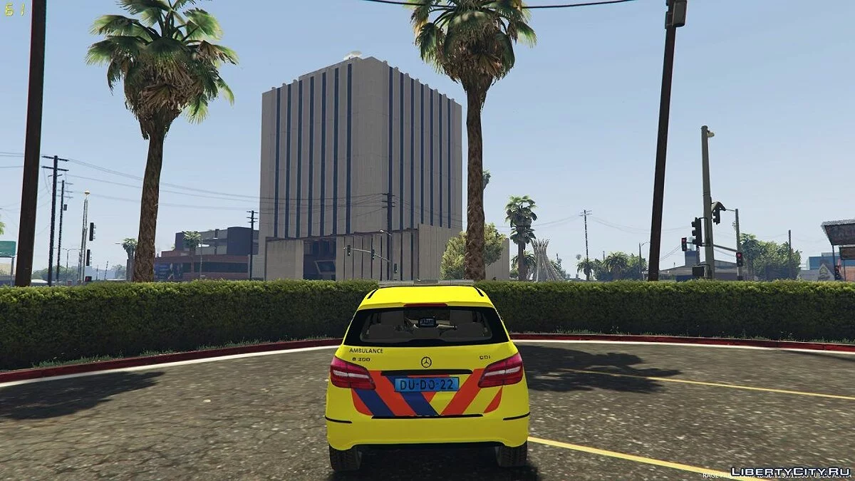 Dutch Ambulance Mercedes B Klasse 1.0 / GTA 5