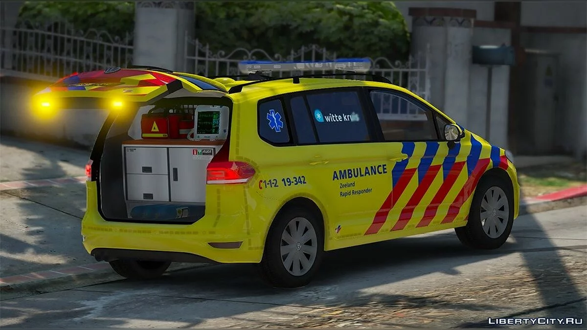 2016 Volkswagen Dutch Rapid Responder / Nederlandse Ambulance [ELS] 1.0 / GTA 5