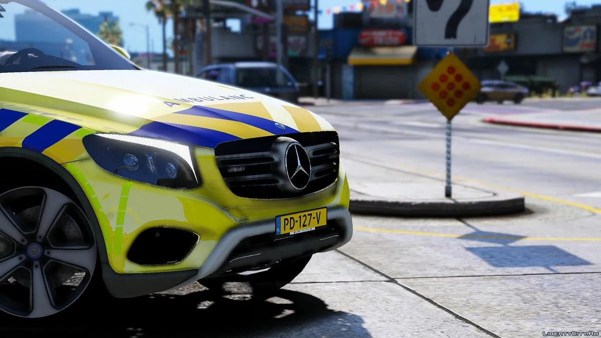Mercedes GLC - Машина скорой помощи / GTA 5