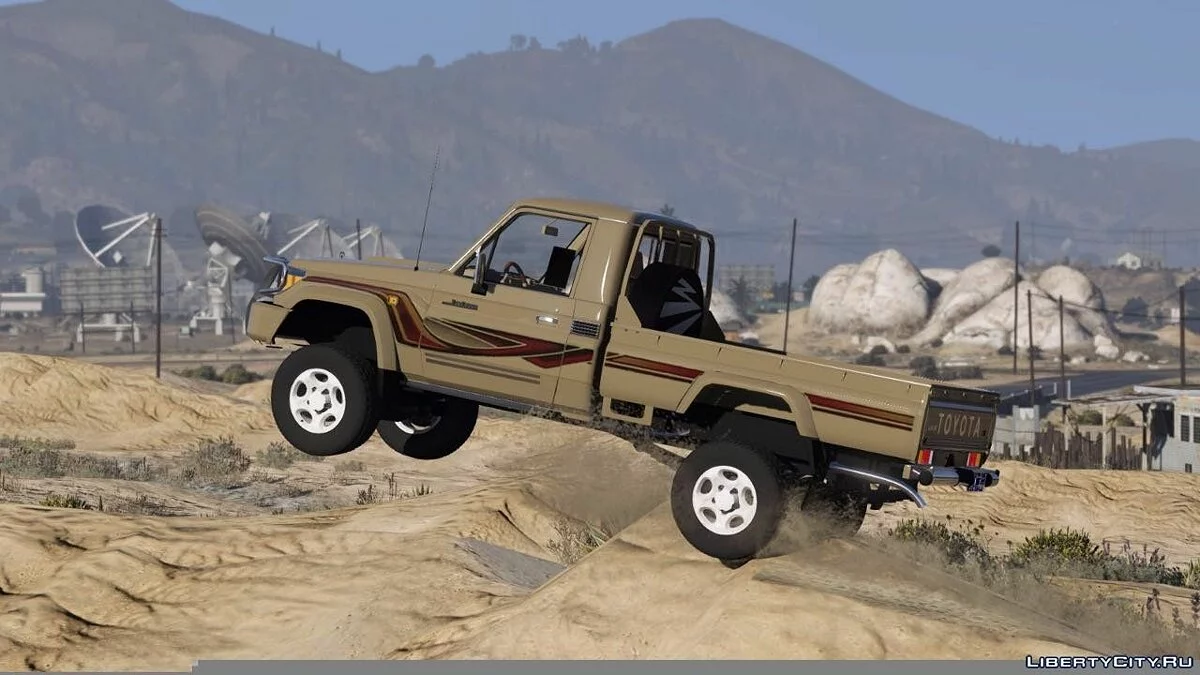 2016 Toyota Land Cruiser Pickup / GTA 5