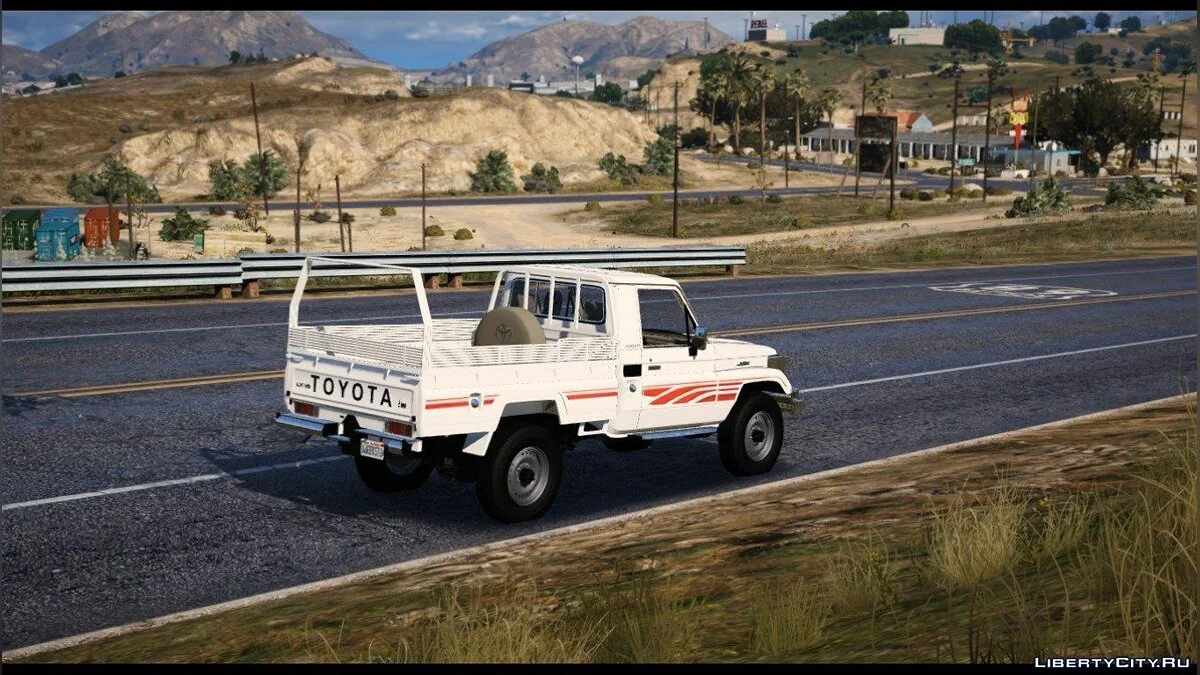 Toyota Land Cruiser 2006 [ Add-on | Replace] / GTA 5