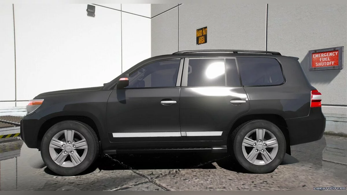 Toyota Land Cruiser 200 2013 / GTA 5