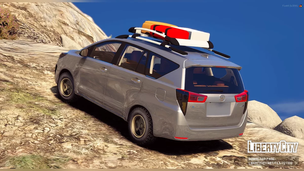 Toyota Innova Crysta/Reborn 2022 + Багажник на крыше / GTA 5