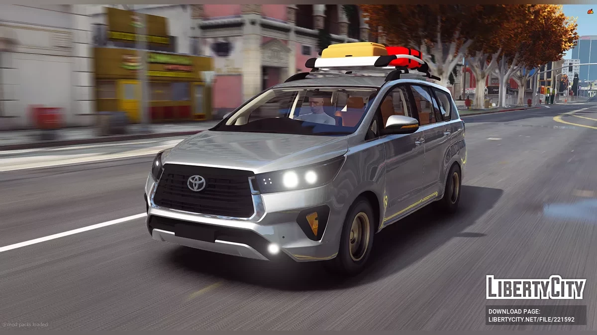 Toyota Innova Crysta/Reborn 2022 + Багажник на крыше / GTA 5