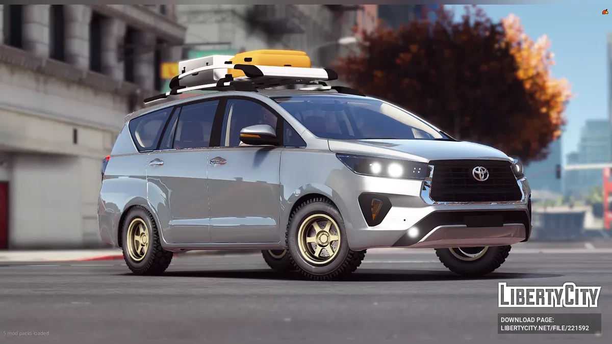 Toyota Innova Crysta/Reborn 2022 + Багажник на крыше / GTA 5