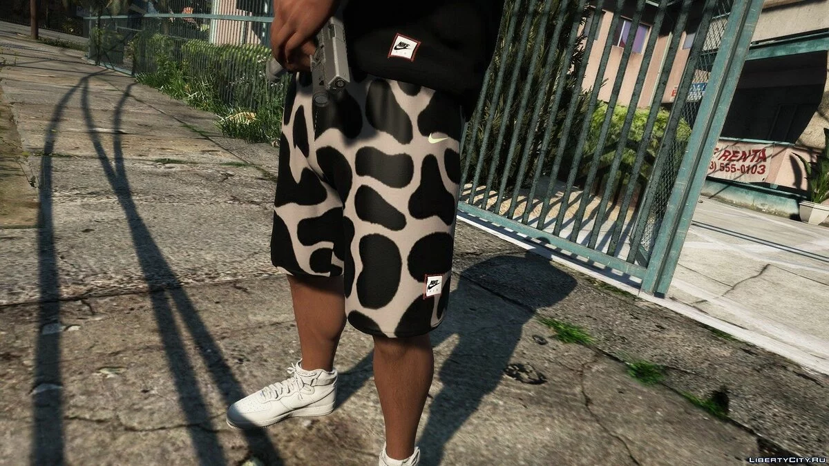 Шорты Nike Retro Future Orange и Neon Green / GTA 5