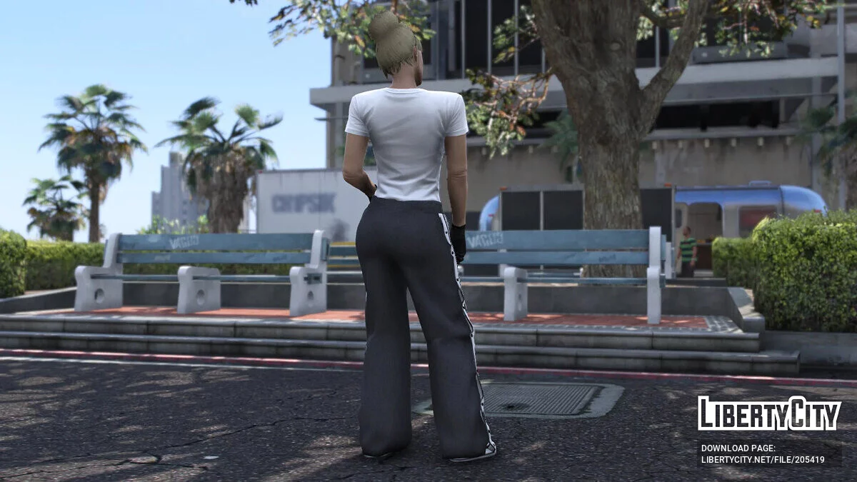 Adidas Buttoned Tracksuit Pants [MP Female] / GTA 5