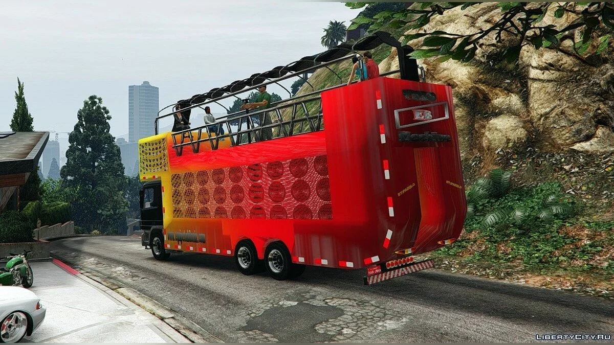 Mercedes-Benz 6x2 Trio Eletrico Machine / GTA 5