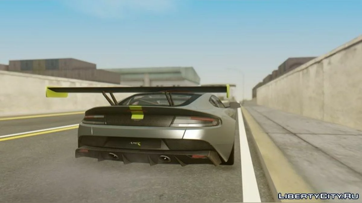 2017 Aston Martin Vantage AMR Pro / GTA San Andreas