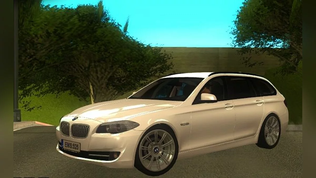 BMW F11 530d - Touring / GTA San Andreas