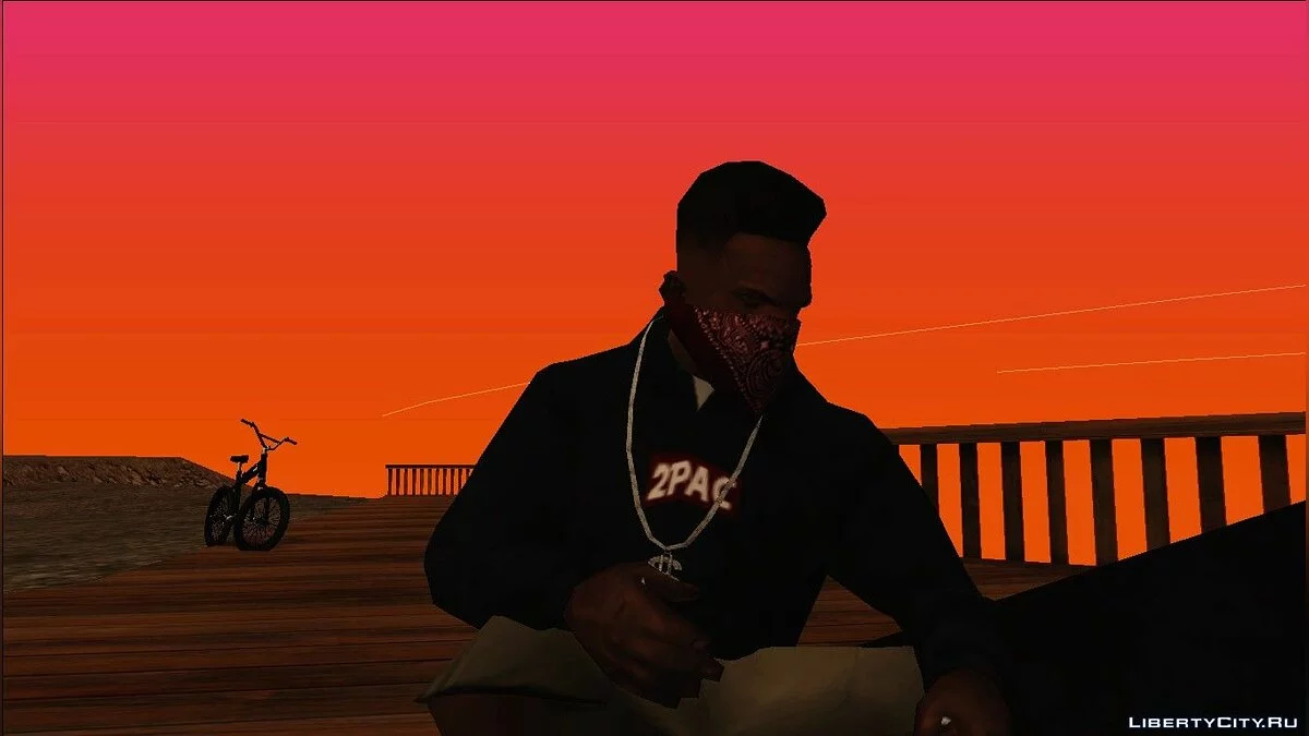 Худи с рэпером 2Pac / GTA San Andreas