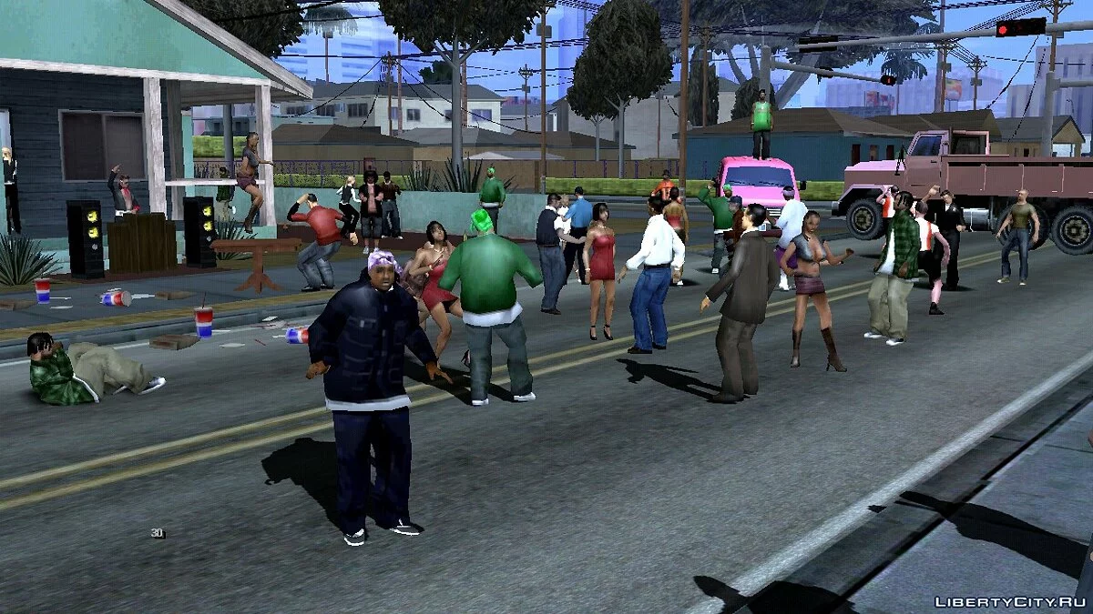 Большая вечеринка, возле дома Биг Смоука / GTA San Andreas (iOS, Android)
