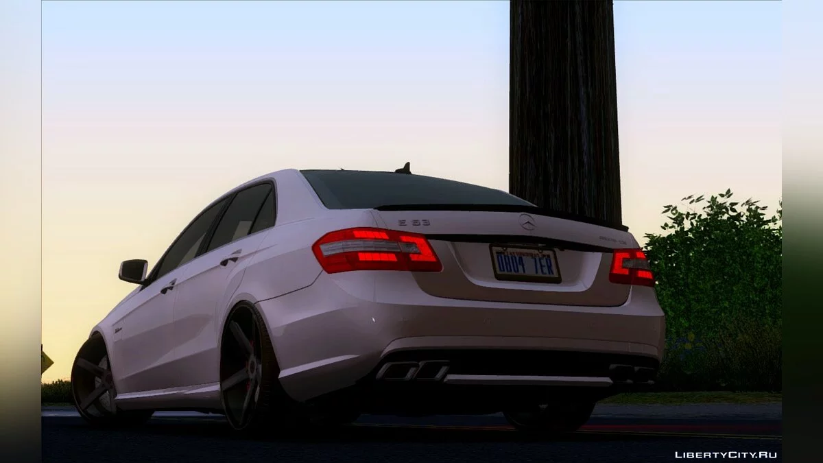2011 Mercedes-Benz E63 AMG Vossen v1.0 / GTA San Andreas