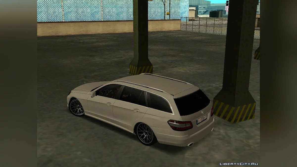 Mercedes Benz W212 E-Klasse / GTA San Andreas