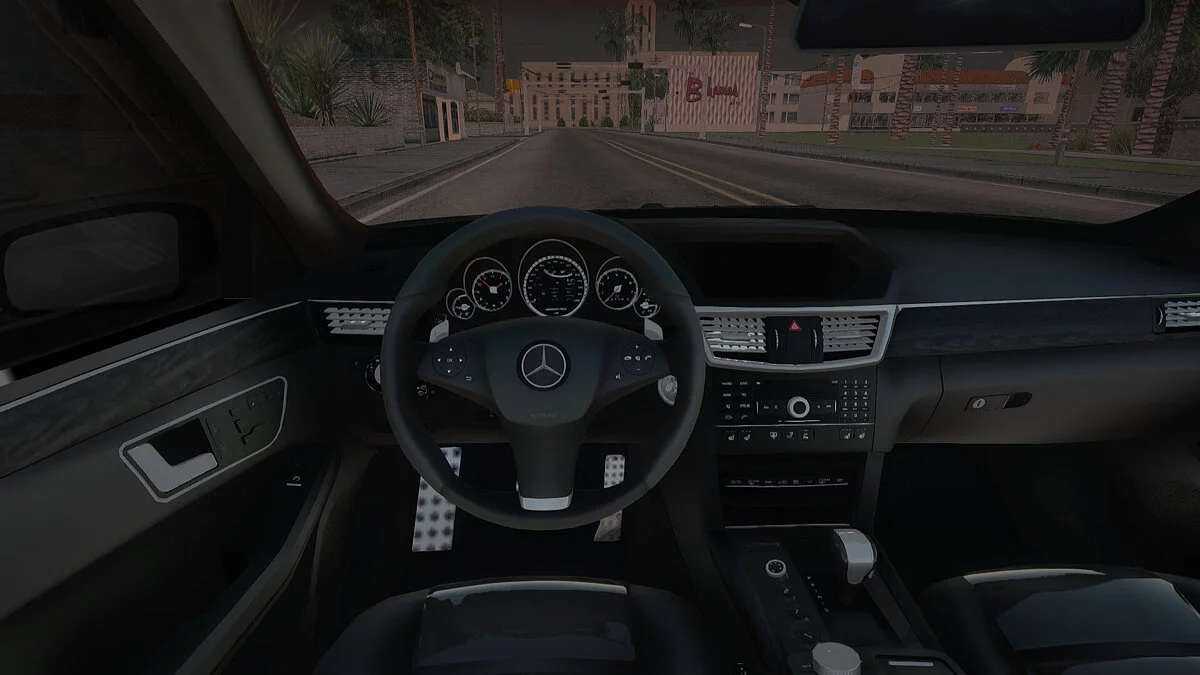 Mercedes-Benz E-Class 63 Taxi / GTA San Andreas