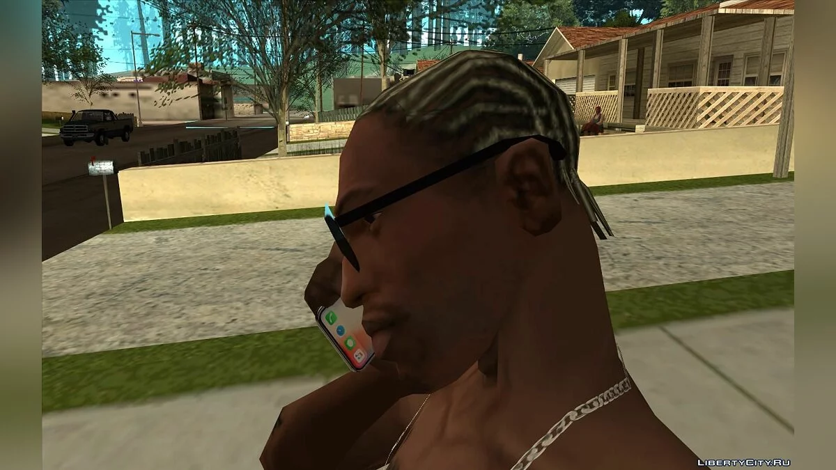 iPhone X черный и белый / GTA San Andreas