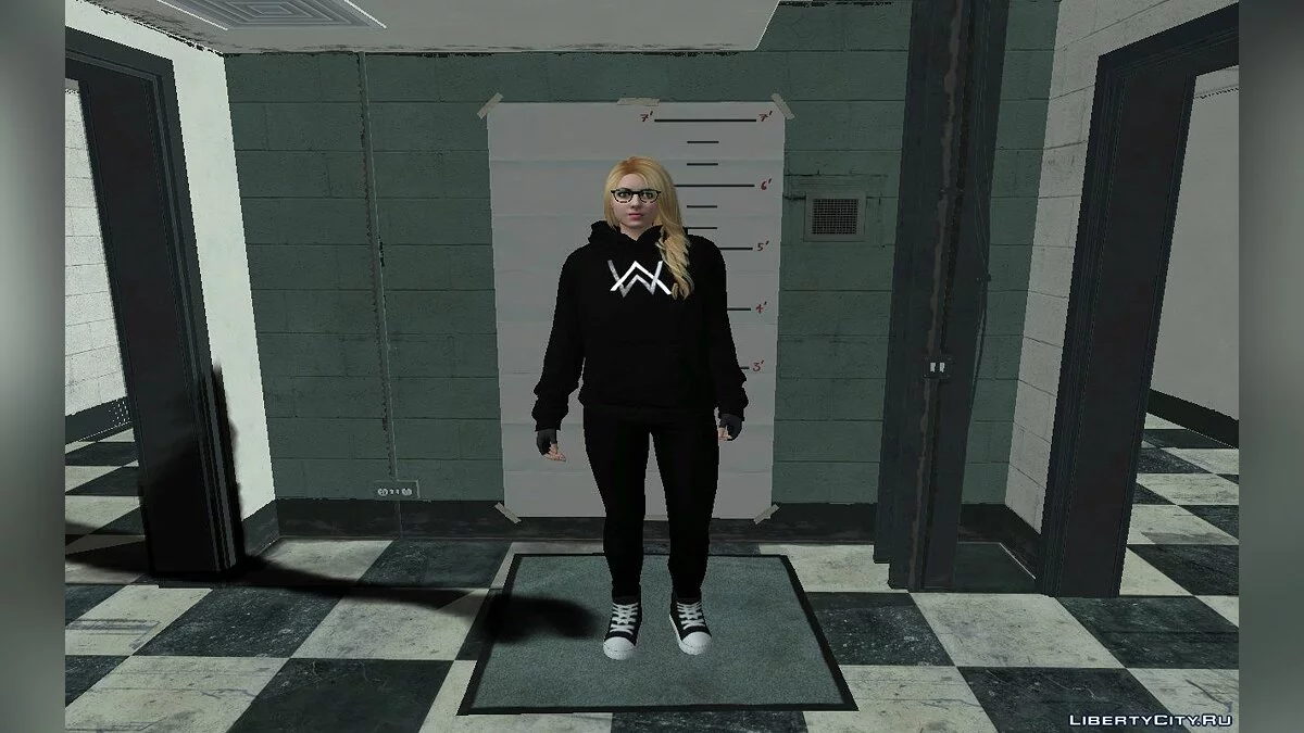 Рандомный скин девушки из GTA Online в наряде Алана Уокера / GTA San Andreas