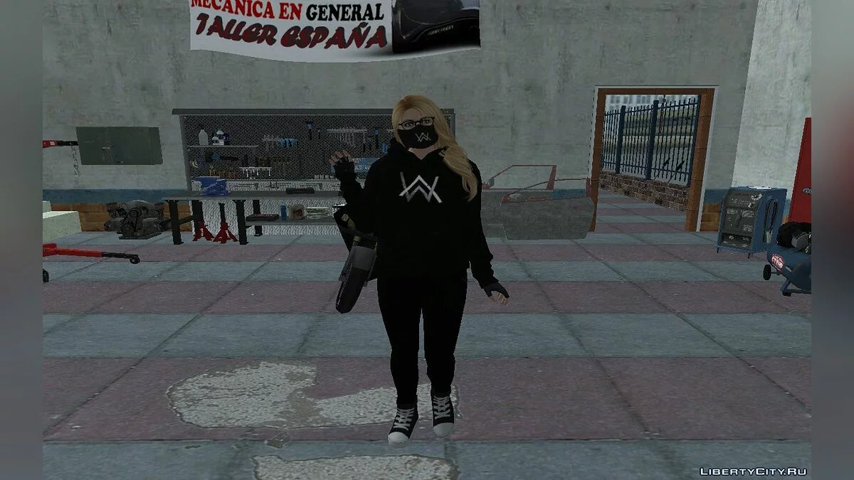 Рандомный скин девушки из GTA Online в наряде Алана Уокера / GTA San Andreas