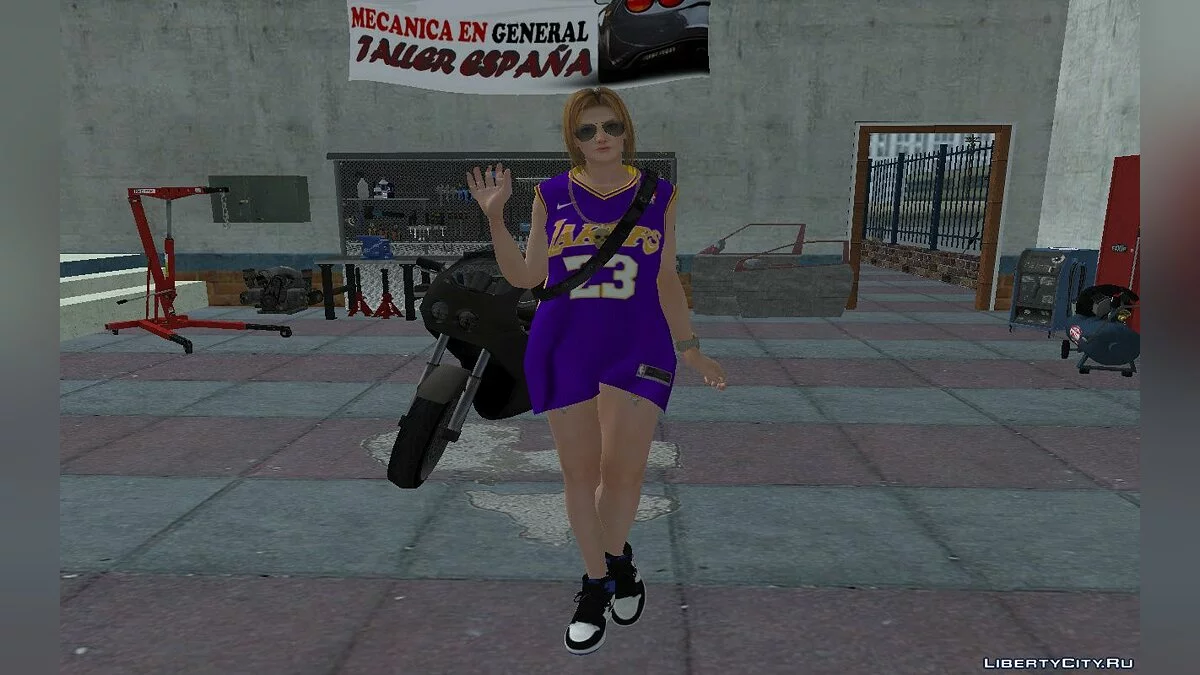Тина Армстронг в наряде  Lakers Ourstorys Jersey v2 / GTA San Andreas