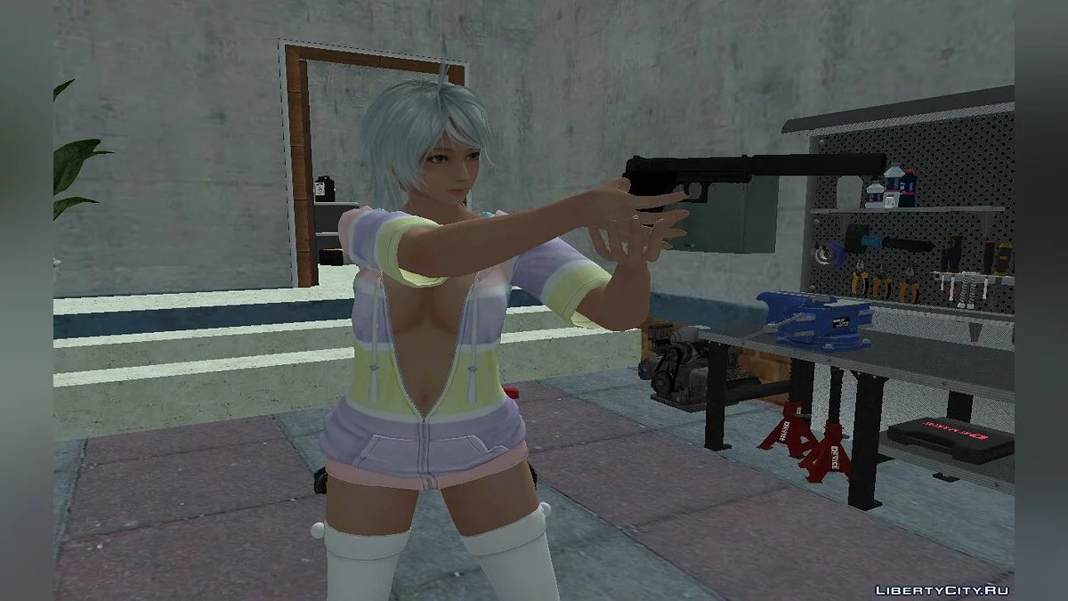 DOAXVV Patty Loose Fluffy Parka / GTA San Andreas