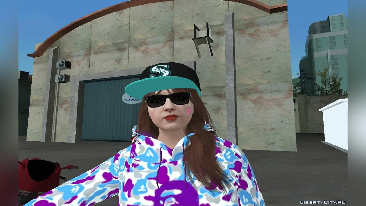 Рандомный женский скин из GTA Online  / GTA San Andreas
