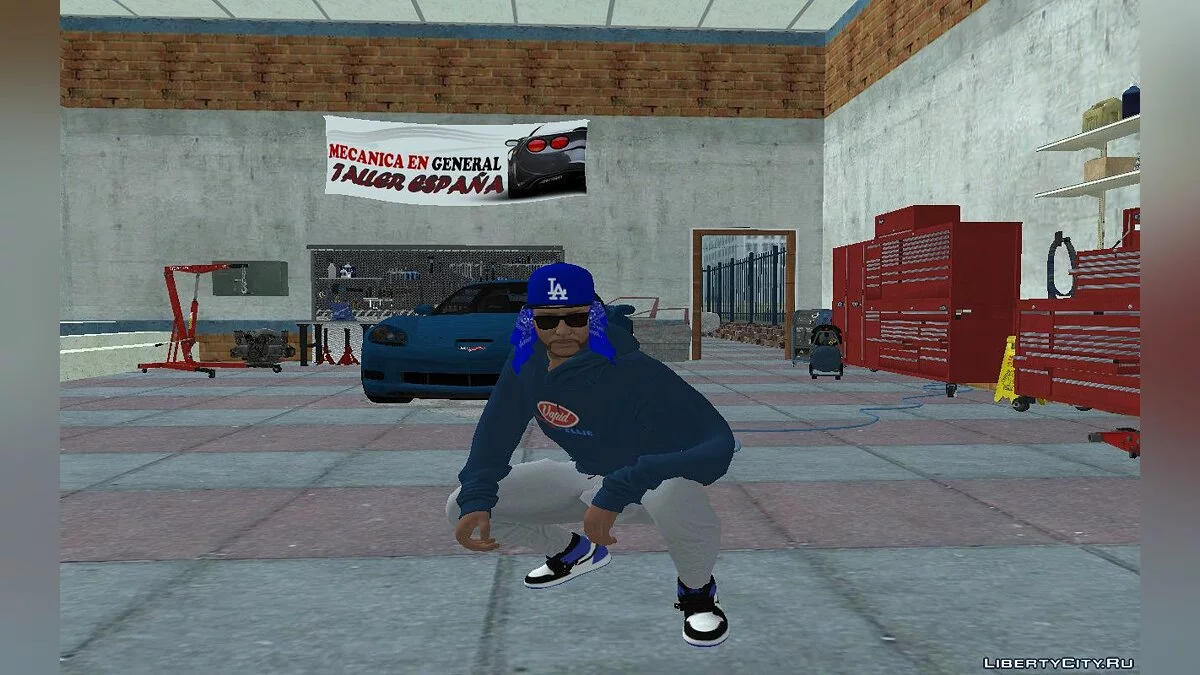 Рандомный скин мужчины-гангстера из GTA Online