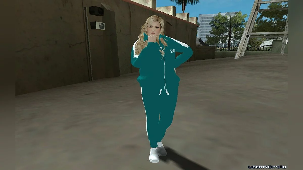 Сара Брайан в костюме №264 из сериала "Игра в кальмара" / GTA San Andreas