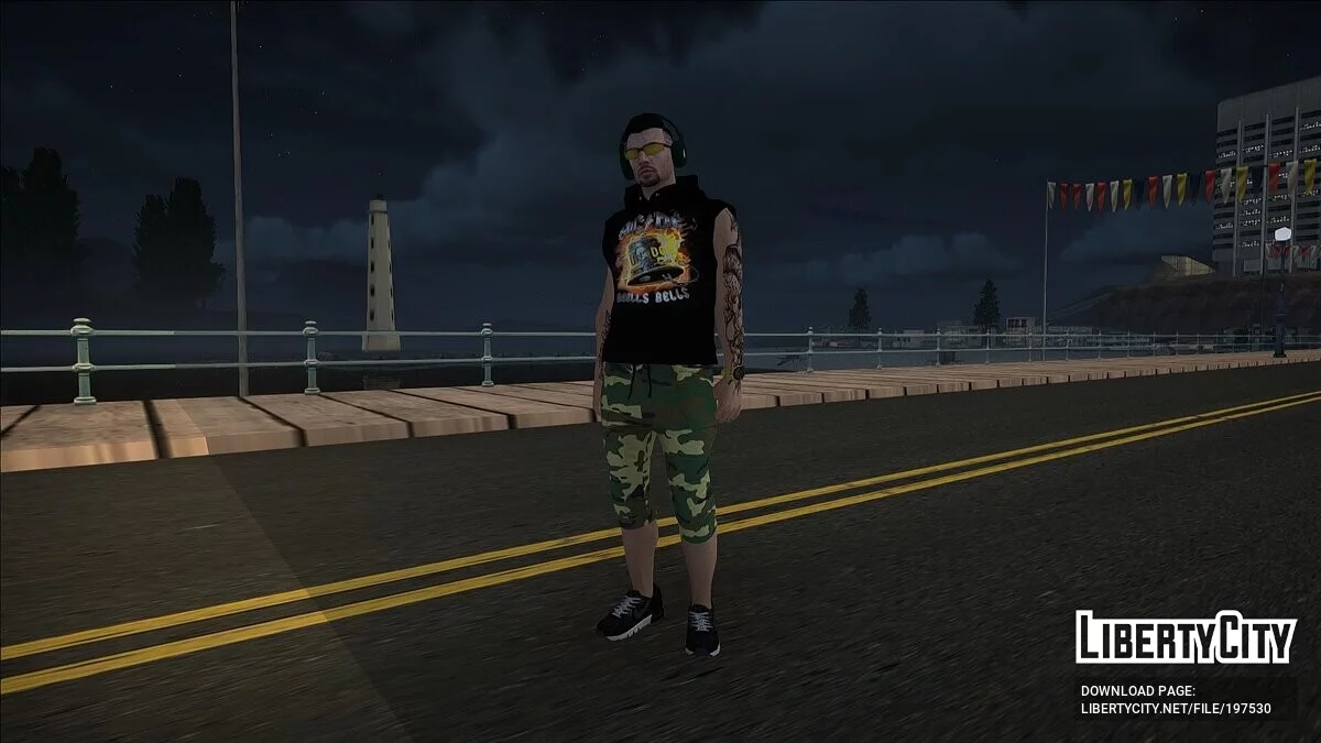 Парень из GTA 5 в футболке AC/DC / GTA San Andreas