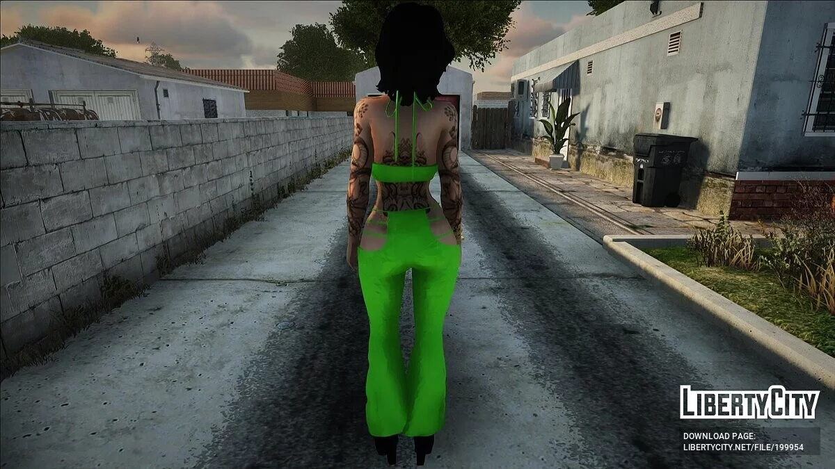 Девушка в зеленом наряде / GTA San Andreas